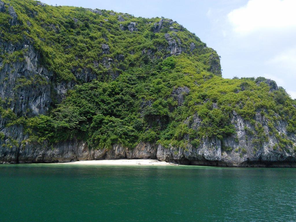 Nam Phuong Hotel Dong Khe Sau Exterior foto