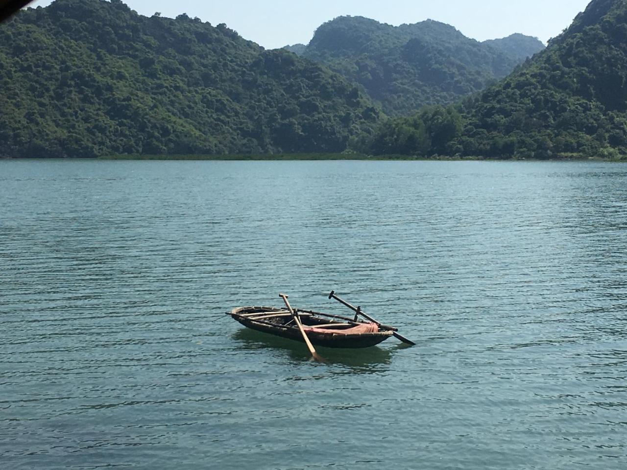 Nam Phuong Hotel Dong Khe Sau Exterior foto